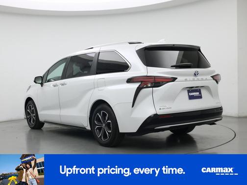 White 2025 Toyota Sienna Platinum