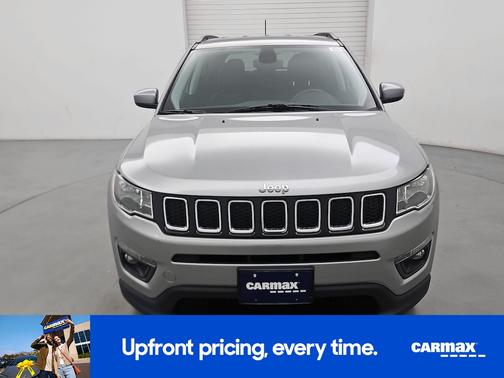 Gray 2018 Jeep Compass Latitude