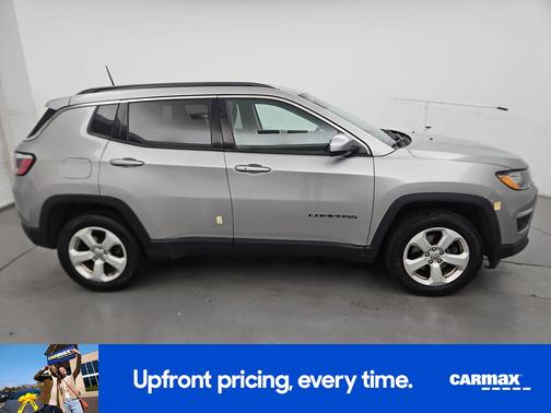 Gray 2018 Jeep Compass Latitude