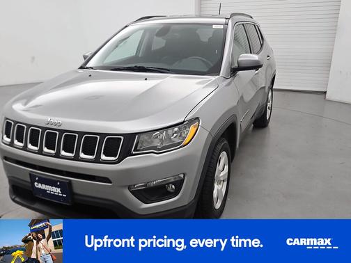 Gray 2018 Jeep Compass Latitude