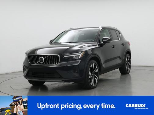 2023 Volvo XC40 B5 Plus Bright Theme