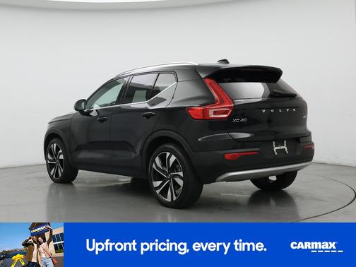 2023 Volvo XC40 B5 Plus Bright Theme