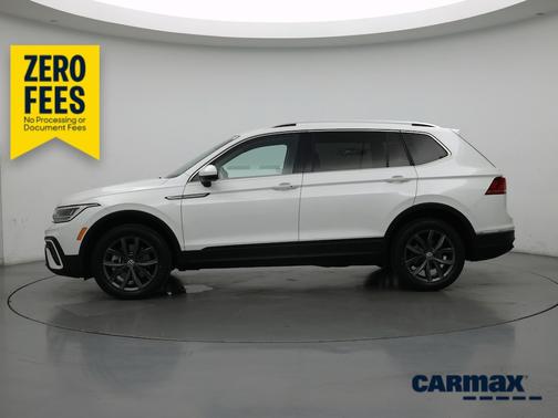 White 2023 Volkswagen Tiguan SE
