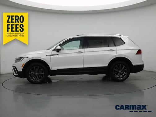 White 2023 Volkswagen Tiguan SE