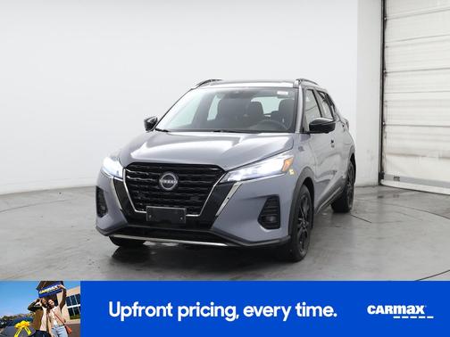 2022 Nissan Kicks SR