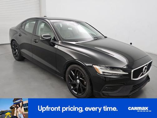 Black 2020 Volvo S60 T5 Momentum