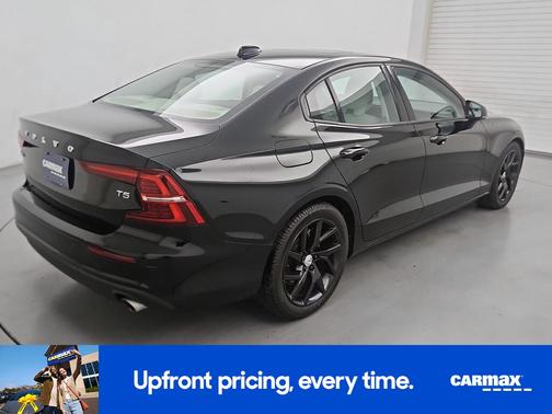 Black 2020 Volvo S60 T5 Momentum