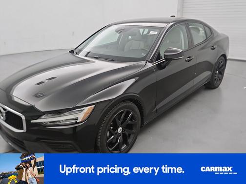 Black 2020 Volvo S60 T5 Momentum