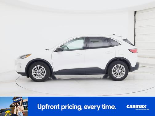 White 2022 Ford Escape SE