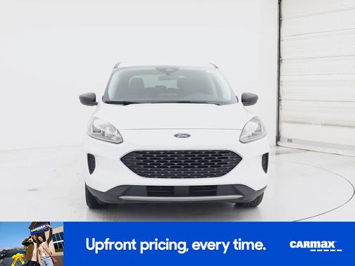 White 2022 Ford Escape SE