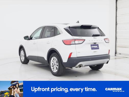 White 2022 Ford Escape SE