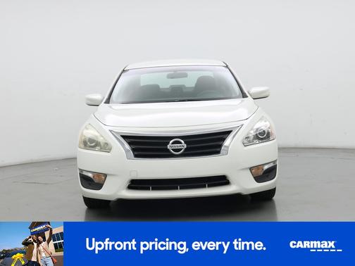 White 2014 Nissan Altima S
