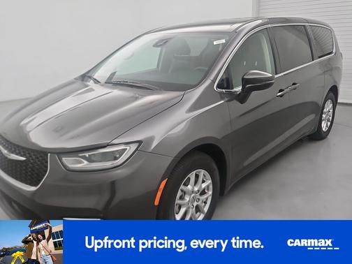 Gray 2023 Chrysler Pacifica Touring L