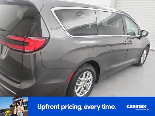 Gray 2023 Chrysler Pacifica Touring L
