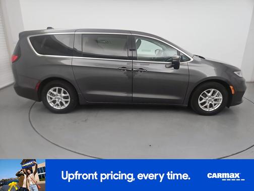 Gray 2023 Chrysler Pacifica Touring L