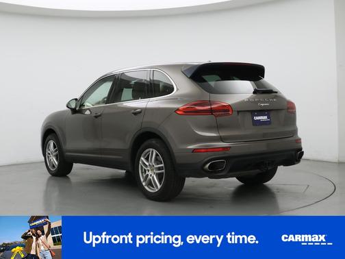 2016 Porsche Cayenne Base (Tiptronic)