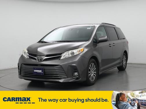 2018 Toyota Sienna XLE