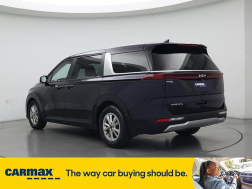 2023 Kia Carnival LX