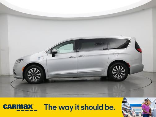 2023 Chrysler Pacifica Hybrid Limited