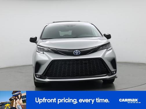 Silver 2025 Toyota Sienna XSE