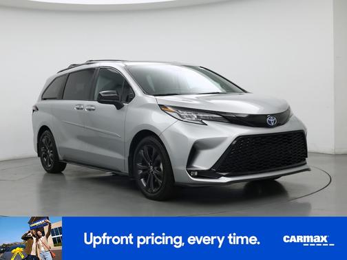 Silver 2025 Toyota Sienna XSE