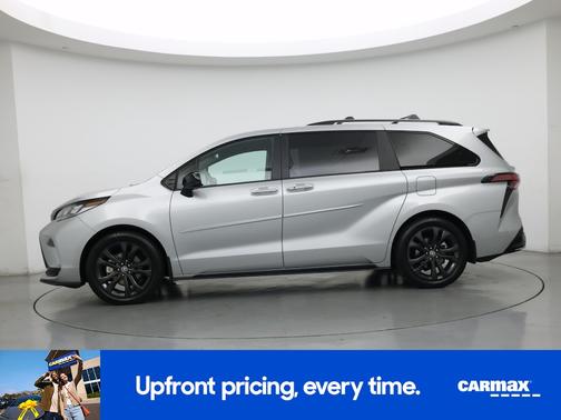 Silver 2025 Toyota Sienna XSE
