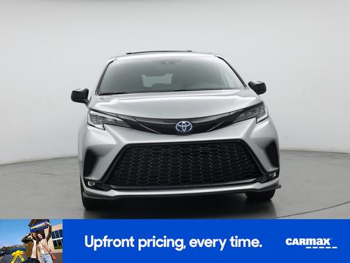 Silver 2025 Toyota Sienna XSE