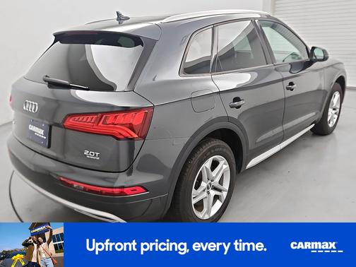 Gray 2018 Audi Q5 Premium