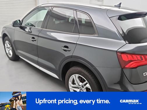 Gray 2018 Audi Q5 Premium
