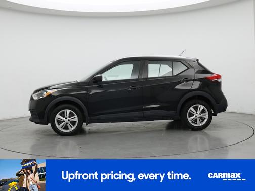 Black 2019 Nissan Kicks S
