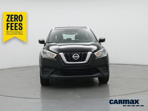 Black 2019 Nissan Kicks S