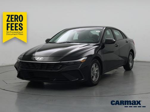 Black 2025 Hyundai ELANTRA SE