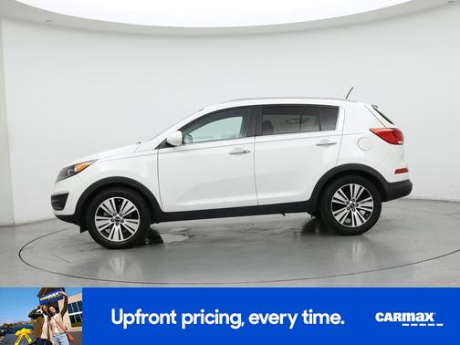 White 2016 Kia Sportage EX