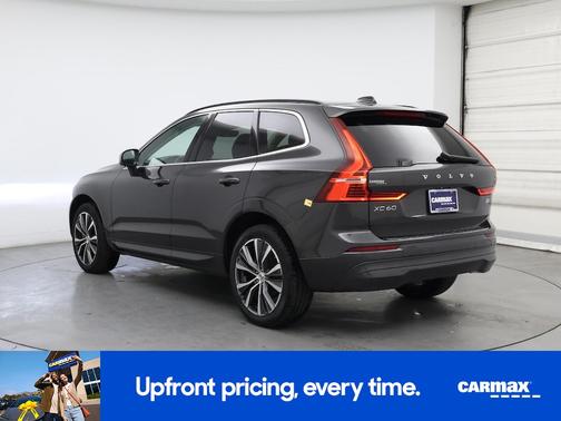 2022 Volvo XC60 B5 Momentum