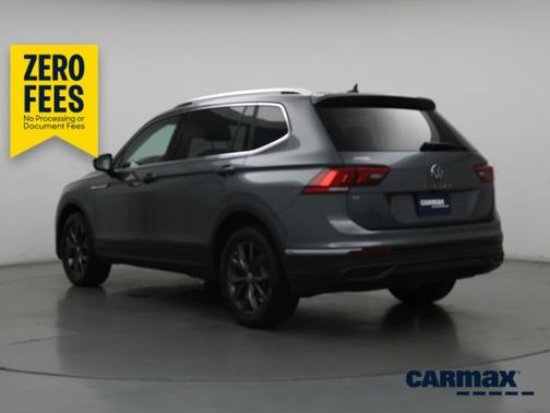 Gray 2022 Volkswagen Tiguan SE