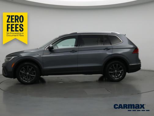Gray 2022 Volkswagen Tiguan SE