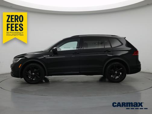 Black 2023 Volkswagen Tiguan SE R-Line Black