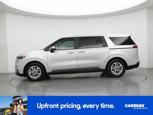 2023 Kia Carnival LX