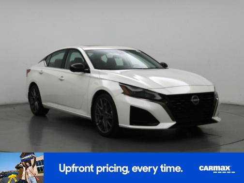 White 2023 Nissan Altima SR
