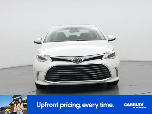 Silver 2017 Toyota Avalon XLE Premium