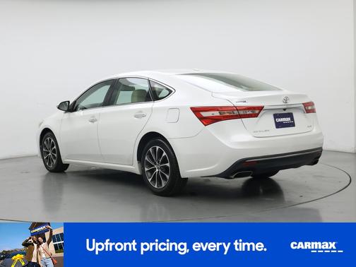 Silver 2017 Toyota Avalon XLE Premium