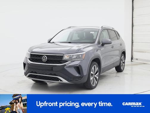 Gray 2022 Volkswagen Taos SE