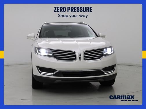 White 2016 Lincoln MKX Reserve