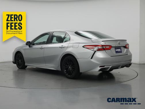 Silver 2018 Toyota Camry SE