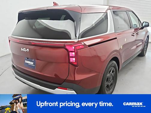 Red 2025 Kia Carnival LX