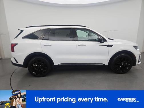 White 2022 Kia Sorento SX Prestige