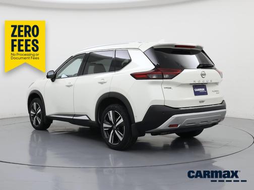 White 2023 Nissan Rogue Platinum