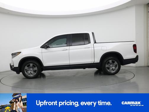 White 2025 Honda Ridgeline Trailsport