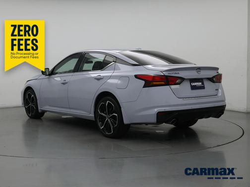 Gray 2023 Nissan Altima SR