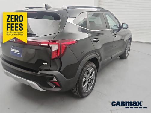 Black 2024 Kia Seltos S